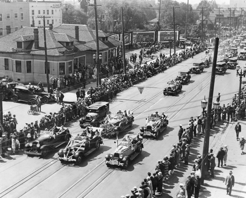 It's City Hall's 90th birthday!

On April 26 1928, people gathered from every corner of the city to kick off a three-day civic celebration and dedicate the new home of our city’s government. #TBT

📷 : <a href="/LAPublicLibrary/">L.A. Public Library</a> archives