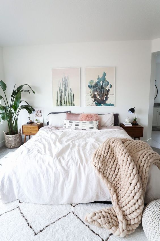 I just #love a well-designed #bedroom like this one! So many #textiles and #textures! bit.ly/2Hxrrjh ~JMK