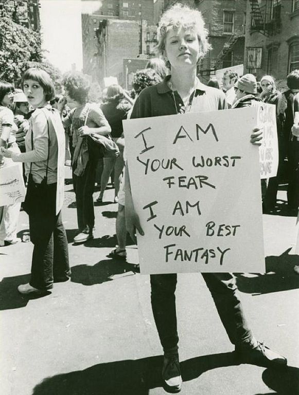womensart1's tweet photo. "I am your worst fear" poster, at Christopher Street Gay Liberation Day parade in New York, 1970 by photographer by Diana Davies #womensart 
#Lesbianvisibility https://t.co/Iqaxrfmmaa