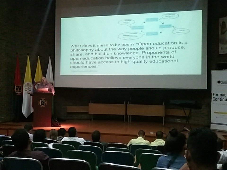 Osced14's tweet photo. #ETEPD "How Open Education Can Change The Word" via @oldaily #MOOC #OPENED Cc @upbcolombia @MIUPB @openedmovement @infoteleupb https://t.co/jpJn01GDRI