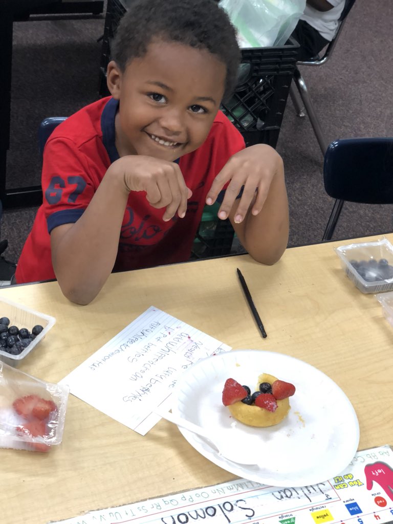 rhonda_behr's tweet photo. Thank you Fruit and Vegetable Program for our strawberries 🍓 and blueberries. We learned how to write a recipe for Berry Shortcake. We loved making and eating this delicious snack! @61WatsonWarrior #warriorstweet https://t.co/VsLCqZi1QH