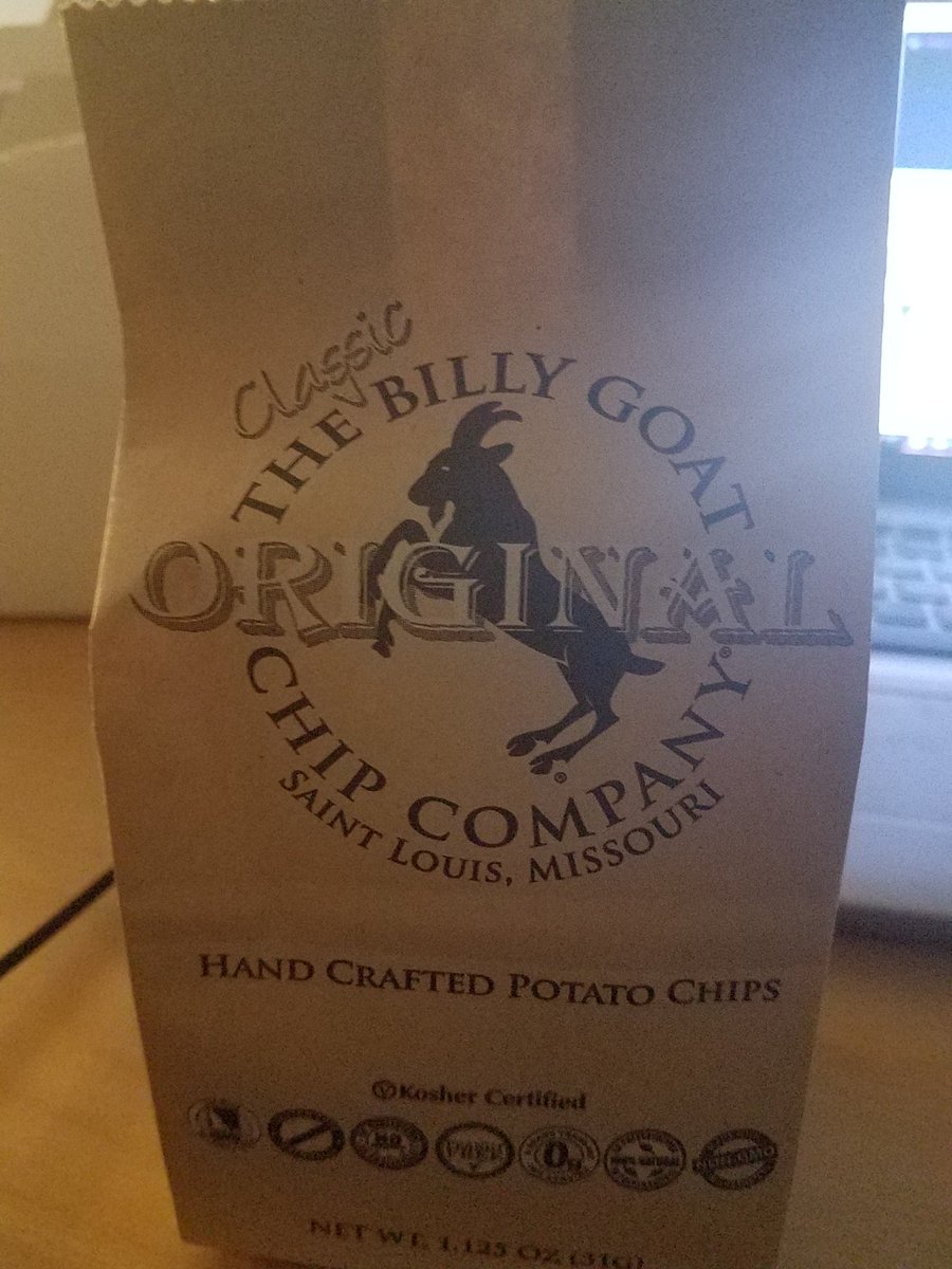 roundedcube's tweet photo. Treating our #meetup guests to a delicious lunch from @GioiasDeli love their famous #hotsalami it comes with some @billygoatchips #bonus #sitecore #JSS #Microsoft see our previous post for a link to our live stream! https://t.co/9IrvIbPwkR