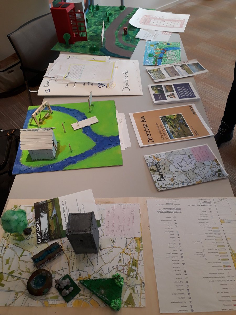 <a href="/NPDRENTSCHEAA/">Nationaal Park Drentsche Aa</a> <a href="/IVNNederland/">IVN Natuureducatie</a> <a href="/RoegTV/">ROEG!</a> <a href="/IVNRegioNoord/">IVN Regio Noord</a> <a href="/JongerenAdvies/">JongerenAdviesbureau</a> <a href="/staatsbosbeheer/">Staatsbosbeheer</a> <a href="/Penta_Assen/">Dr. Nassau College locatie Penta</a> <a href="/hunzeenaas/">Waterschap H&A</a> <a href="/Gemeente_Assen/">Gemeente Assen</a> <a href="/RTVDrenthe/">RTV Drenthe</a> @Recreatieschap Prachtig project waarbij leerlingen aan een werkelijke vraag uit het veld werken. Uit de diversiteit in resultaten lees  je de creativiteit en betrokkenheid vd leerlingen terug. Hieronder enkele vb. We presenteren de resultaten bij de volgende overlegorgaan vergadering