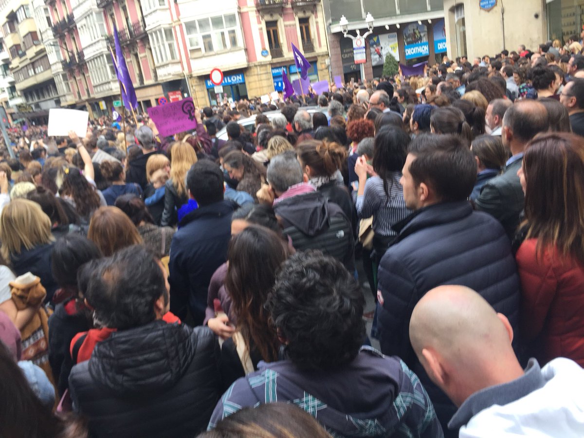 Jasonevalle's tweet photo. #YoSITeCreo #NikSinestenDizut #Bilbao https://t.co/3Wg2C7NtIQ