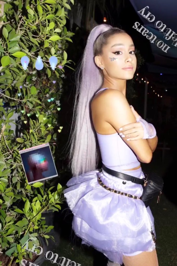 moonlightngo's tweet photo. I truly believe that Ariana will get her first Billboard #1 with this lead single, but we have to keep streaming and viewing y’all! #StreamingNTLTC 💧
– YouTube: https://t.co/P6sgu5Qze0…
– Spotify: https://t.co/tFv5zFkAEd
– Tidal: https://t.co/ztO9vTiGmO https://t.co/oPZWYrUpiF