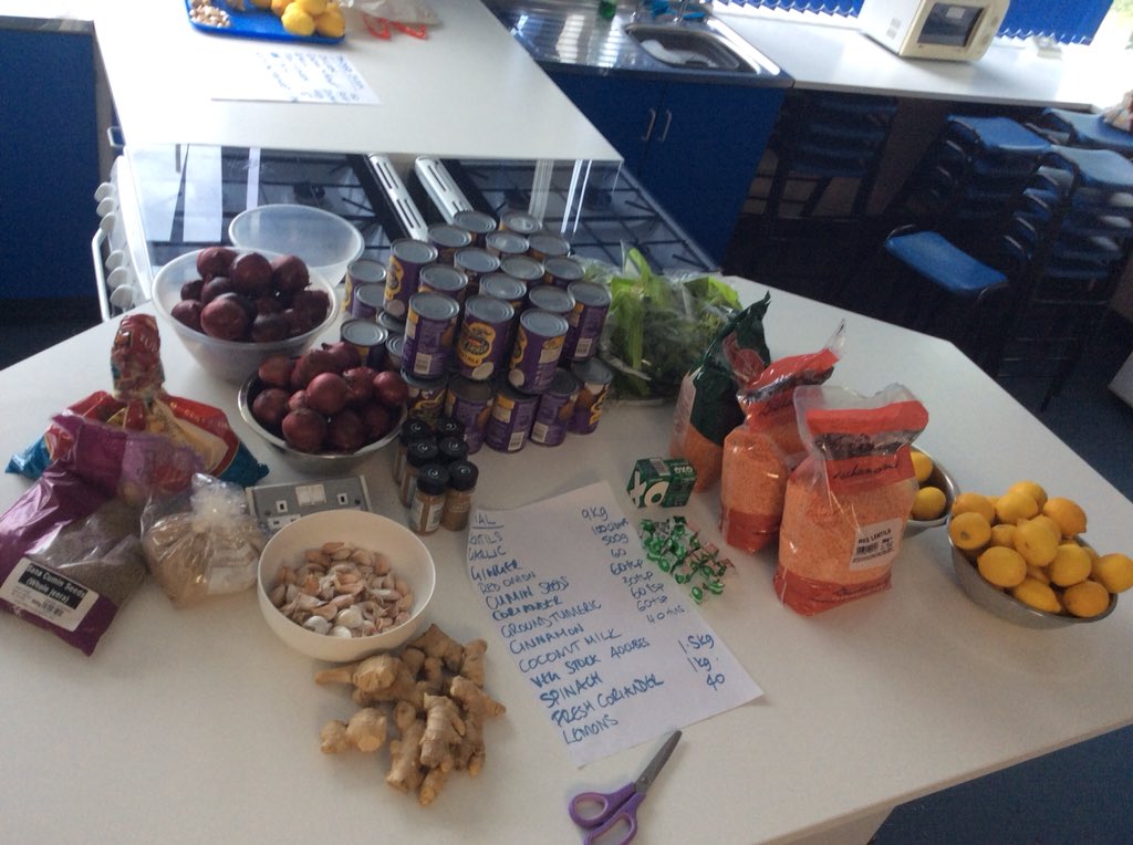 BudehavenFood's tweet photo. Getting organised! #indianbanquet #fundraiser #friendsofbudehaven #curry https://t.co/D379DMiB4d