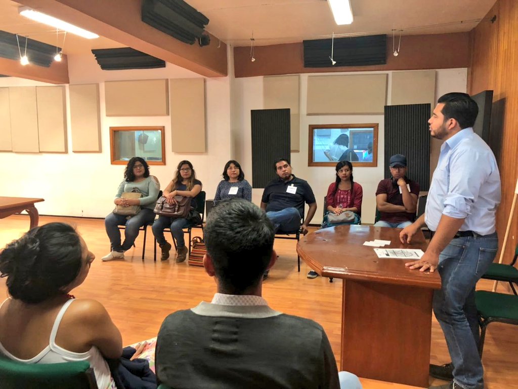 Injeo_GobOax's tweet photo. Enviamos una calurosa felicitación a los cinco ganadores del casting #PoderJovenRadio, en el municipio de #OaxacadeJuárez; y un agradecimiento especial a todos los #jóvenes participantes por su entusiasmo y dinamismo. #EquipoINJEO.@alejandromurat @IvetteMurat @Gerardovel. https://t.co/drY2Rvnwvm