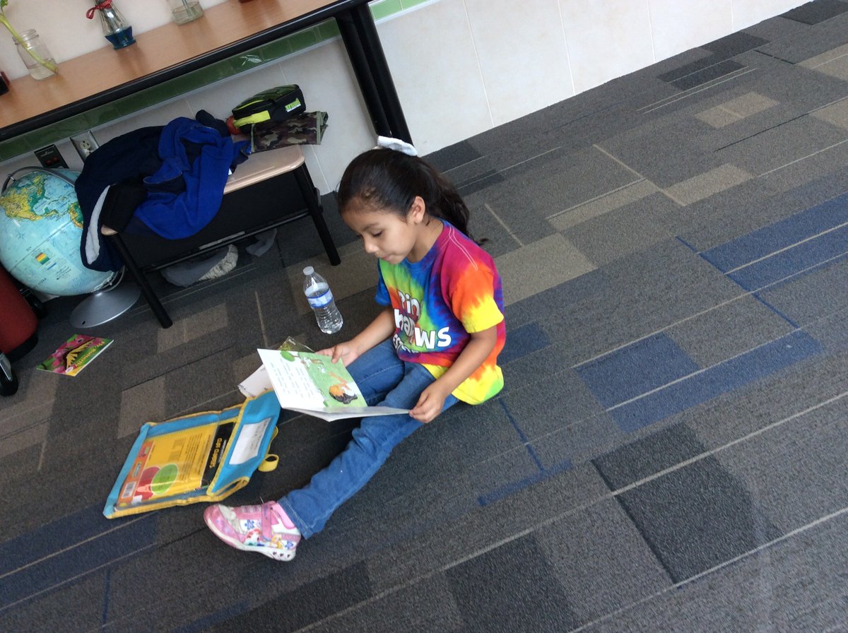 PSE first grade literacy #Readtosucceed  #PSEstudenttweet