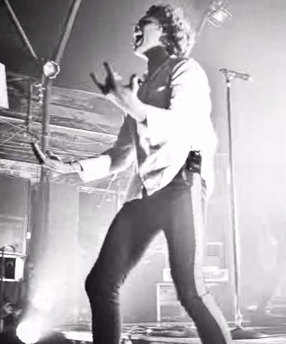 mgcanonymous's tweet photo. Plot twist: @Luke5SOS is the new Spider Man

#YoungbloodLiveVideo #youngblood ~Sara https://t.co/eAsJo98Dfh