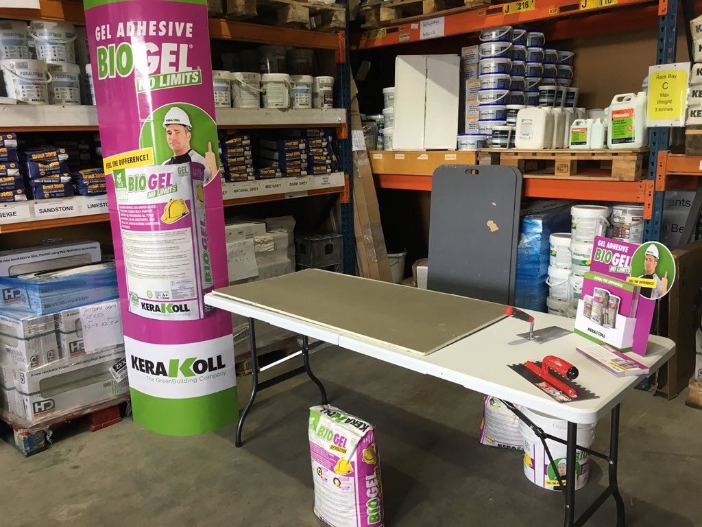 Chris_Kerakoll's tweet photo. Mini meeting tonight with @thetileworks to show off the new #FugabellaEcoFlex2018 #BioGelRevolution #FeelTheDifference #GelTechnology #Kerakoll #FugabellaTechnology https://t.co/9VNy7hLddu