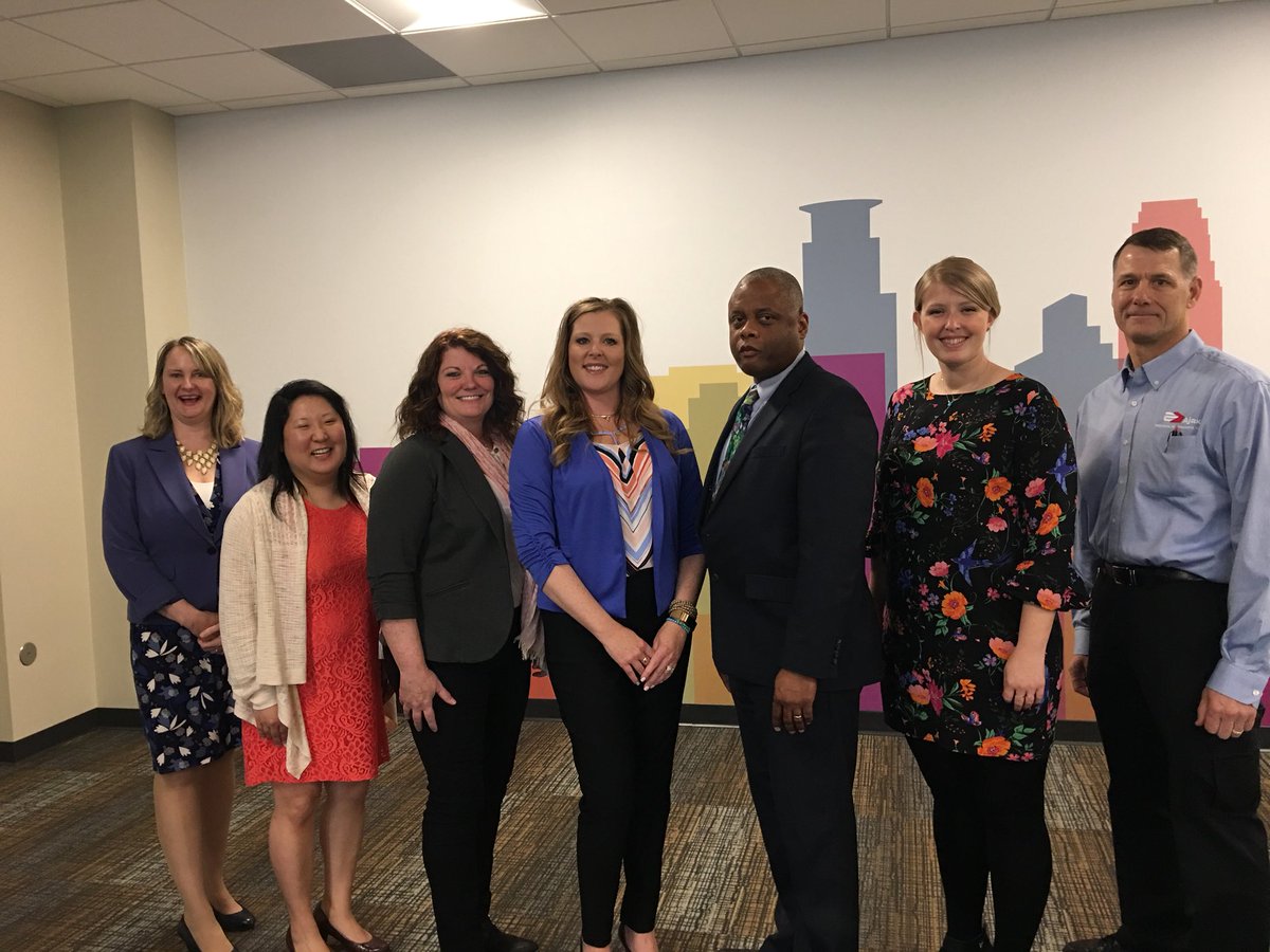 Kate Kane tweet media