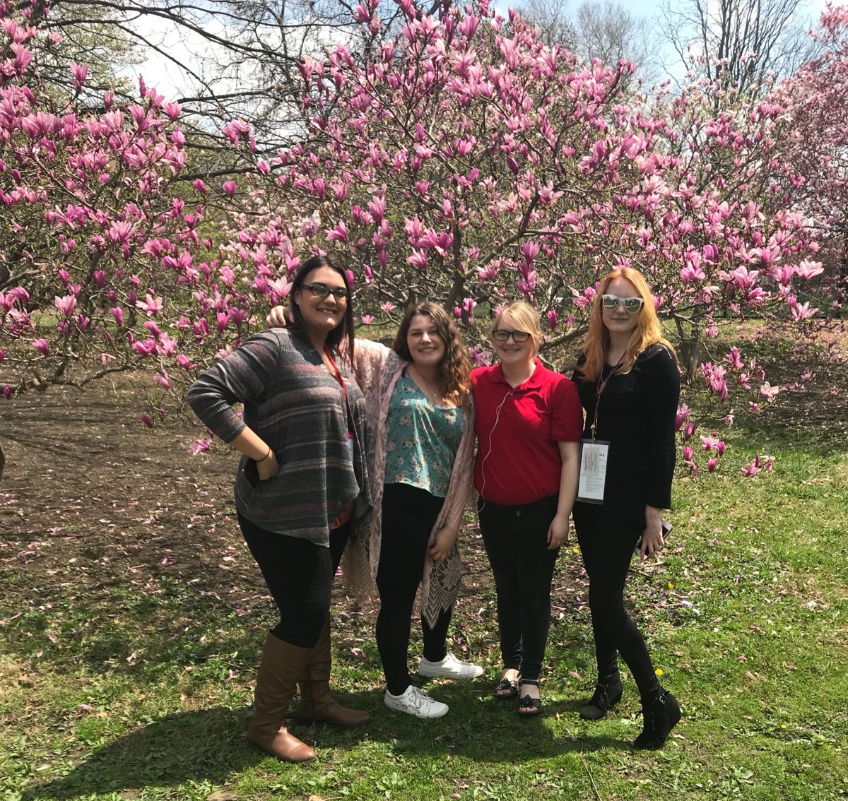 CHS_Phillips's tweet photo. Lunch break during @OhioFCCLA State Competition! Enjoying the scenery! https://t.co/KKLOuk76Iy