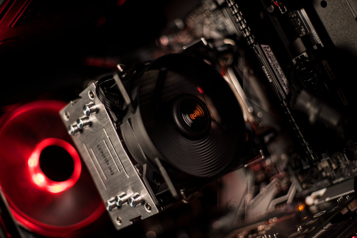 Découvrez notre B500 Blood, alliant parfaitement esthétisme et puissance, le tout pour seulement 999.- ! pcgaming.ch/b500-blood