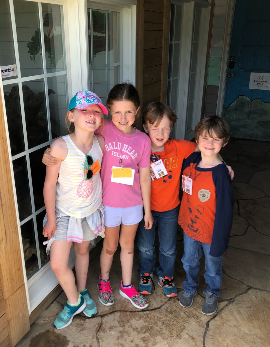 LibertoOwl's tweet photo. Oh what fun!!!π¦π«π¦π¦ππ @OakviewElem @Southernarea1 #alohazoo #wild #loveafieldtrip #quietbus ππΌππΌ https://t.co/d7v2LNNAwO
