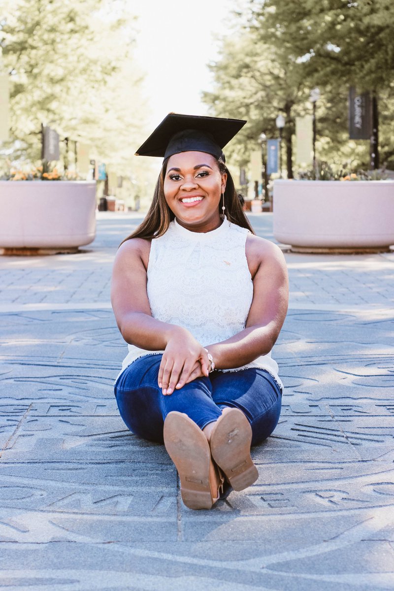 Shinault_Talent's tweet image. "So I had to grind like that to shine like this." May 12, 2018 here I come!  📷:@katietruppo #GradSZN #DemGirlzGraduate #TeamTypingFast