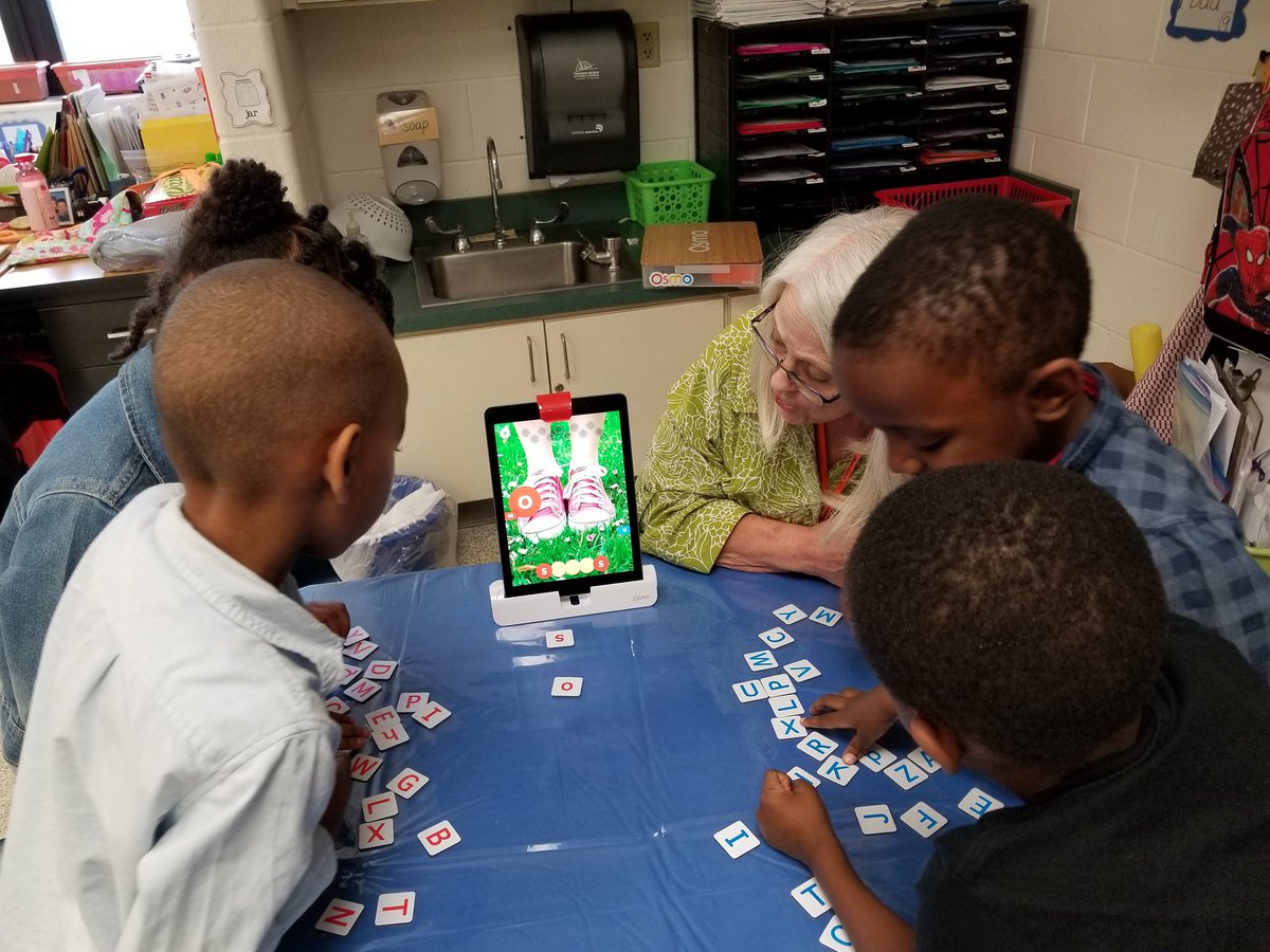 vabits's tweet photo. Hands on learning with Osmo in Kindergarten! @thaliagifted @Thalia_Elem @primarybalance2 @TechTeachVB https://t.co/No3vcYe92S