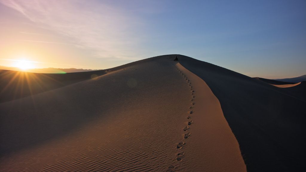 motionplaces's tweet photo. Death Valley National Park
#deathvalley #nationalpark #nps #sunset #sanddunes #findyourpark #california #usa #motionplaces #travel #royaltyfree #cinematic #contentcreator #videoproduction #4k #stockfootage https://t.co/l0vGrnhopa
