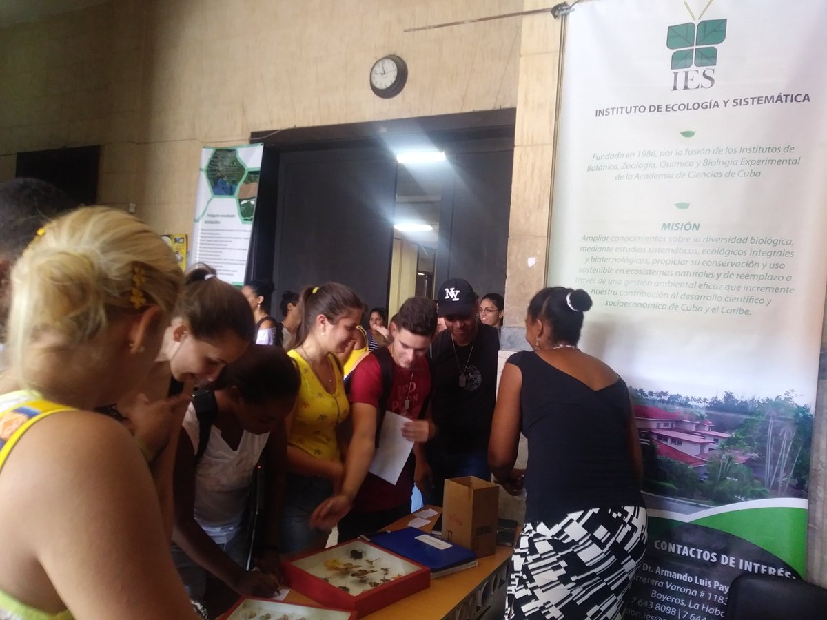 BiologiaUH's tweet photo. Desde  25 y 26 de Abril se  está realizando en nuestra @BiologiaUH ,@UdeLaHabana, @OdalisCuba FERIA DE EMPLEADORES donde están presente centros como: CIM-UH, Cubacontrol,  IES (Inst. Ecología y Sistemática), INIFAC, INCA, TABACUBA, para que el estudiante conozca sus labores. https://t.co/fDdfIAK4RC