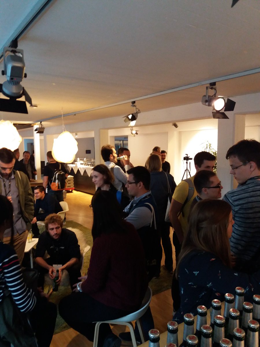 Tech_Shuttle's tweet image. Jetzt Bier&amp;amp;Essen&amp;amp;Networking❤

Wir hoffen ihr habt vielleicht ein paar neue Mitarbeiter kennengelernt 👌 beim #techshuttle18

@flowfact_gmbh 
@esentri
@openexchange
@direkt_gruppe
@adessoAG
@denkwerk
@bundeswehrInfo
#köln #Cologne #itjobs #kaffeefahrt #itjobshuttle