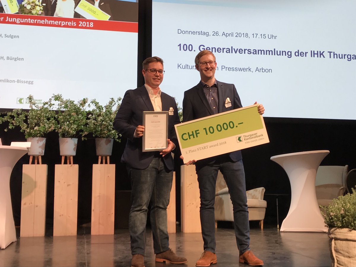 STARTNetzwerk's tweet photo. Gratulation an die Gewinner des #STARTaward 2018: Lernwolke GmbH aus Amlikon-Bissegg!!!🎉🎉 https://t.co/GL1DCyib3C