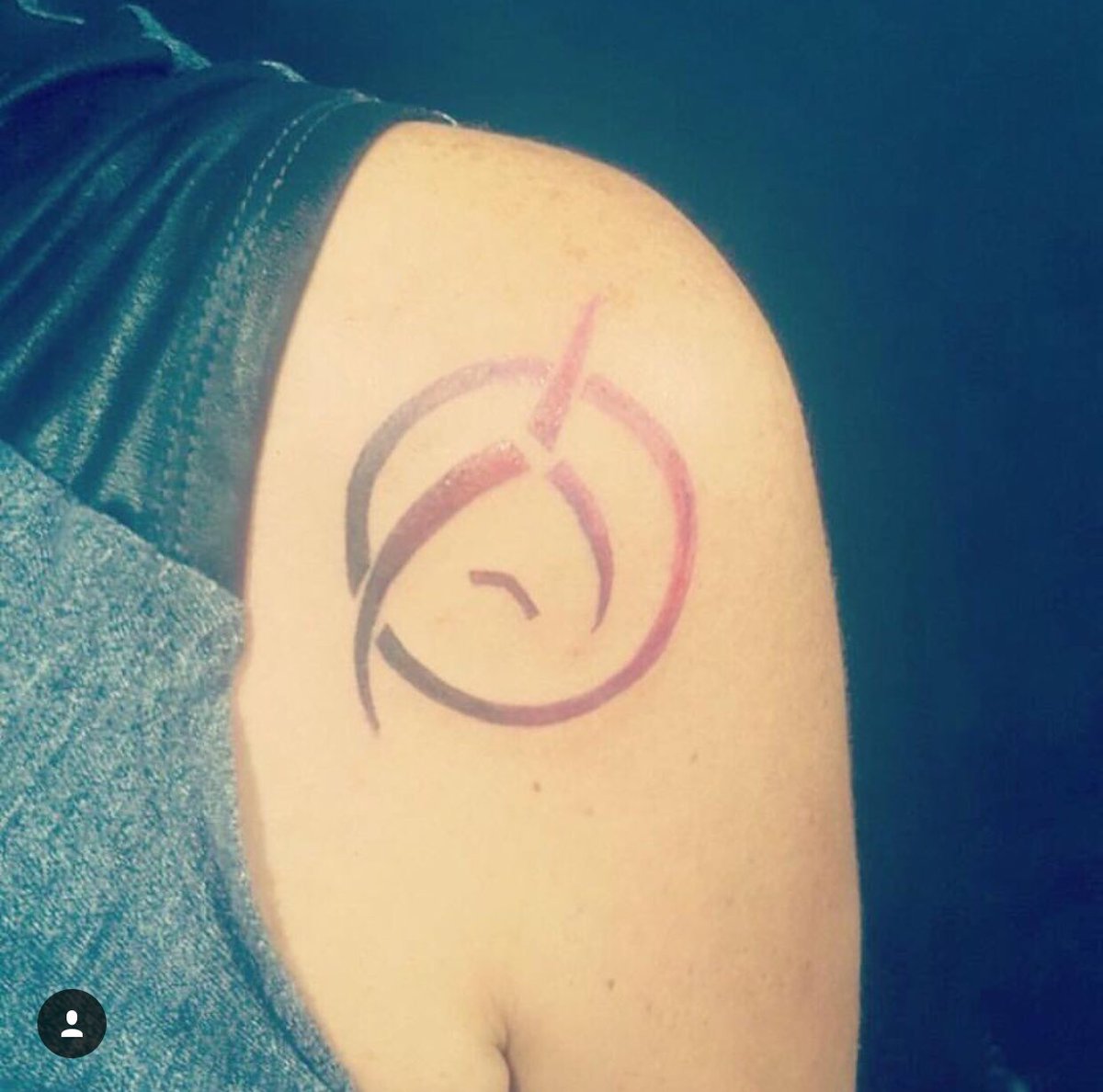 IPUORG's tweet photo. IPU tattoo, beautiful colors π¦
#dontbeinvisible #ipu #invisiblepinkunicorn #ipuspotting #atheisttattoo #ipusymbol https://t.co/QwbSTGJyD9