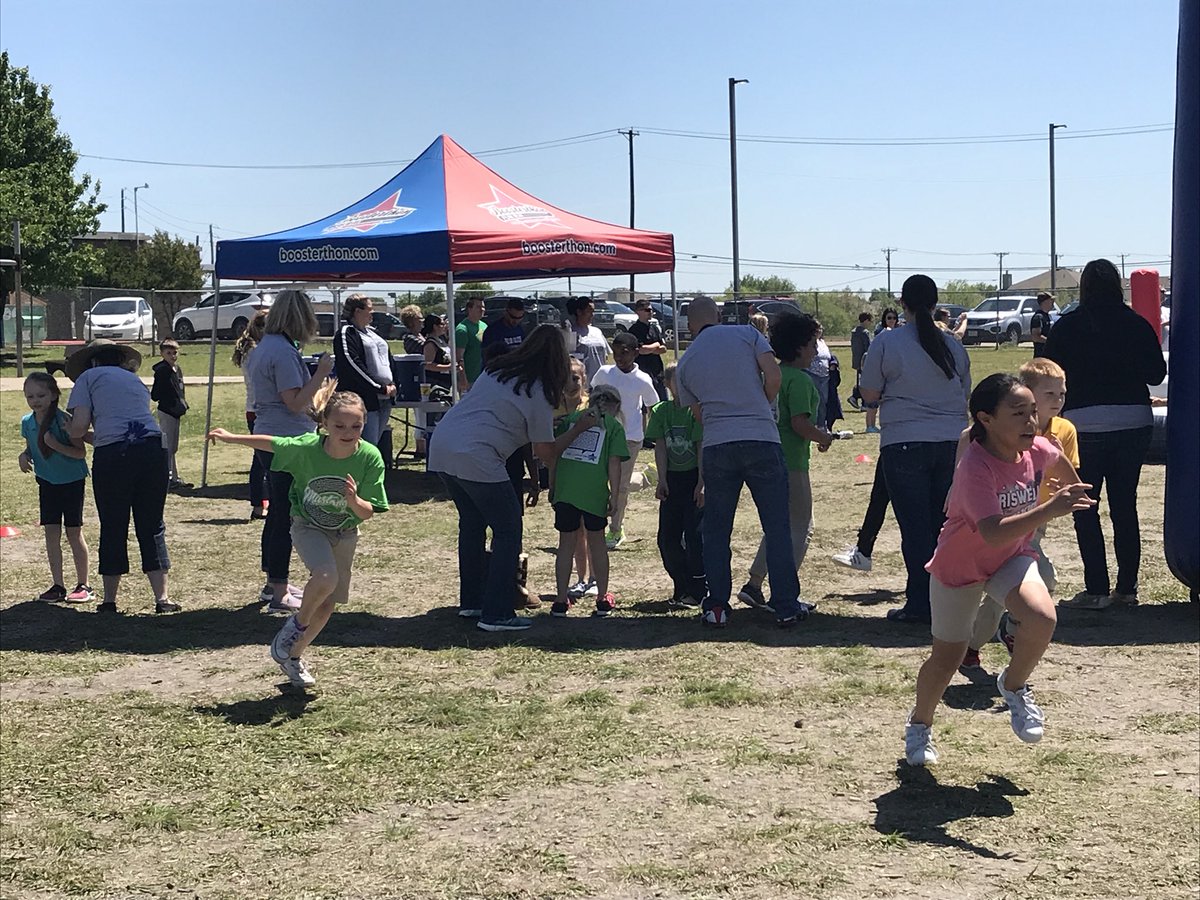 criswellelem's tweet photo. Thanks 3rd grade! Boosterthon obstacle course! https://t.co/RafB7ar4Mt