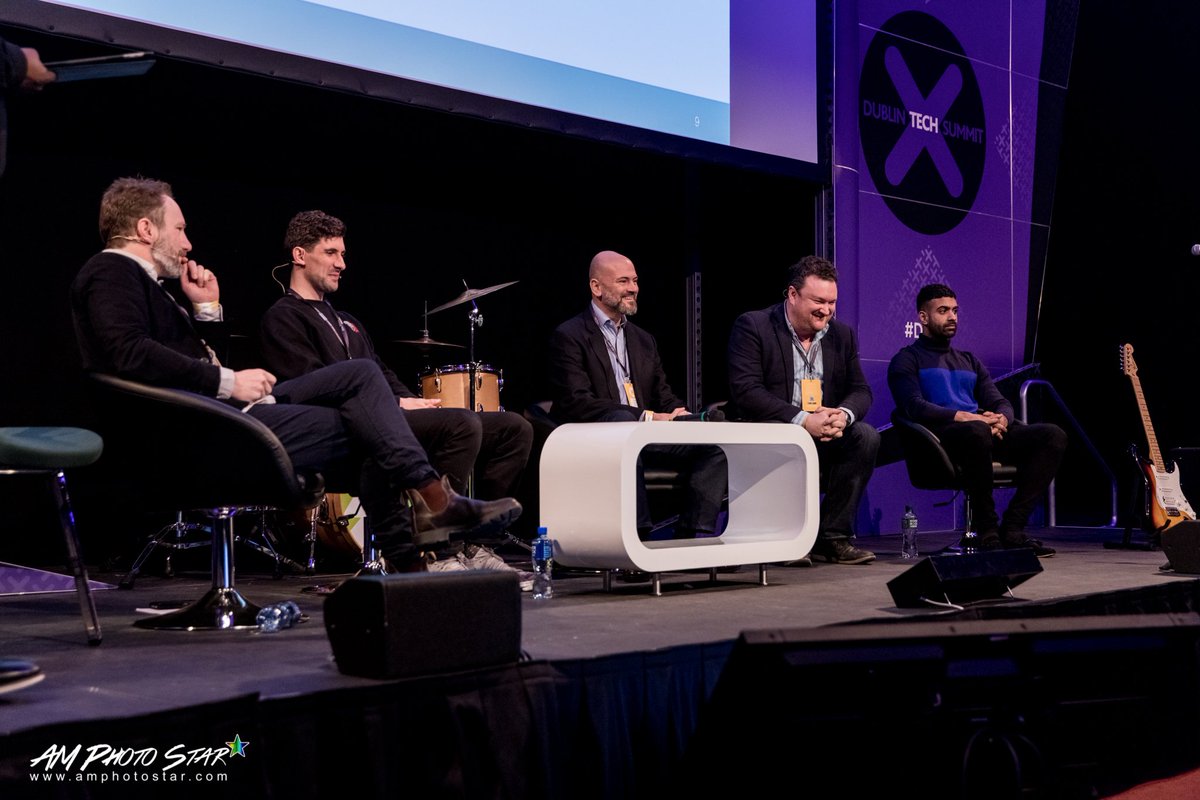 AMPhotoStar's tweet photo. A talk about AI with @Fflic @TheRealAIMusic @MXX_Music @Vochlea @inventorGeorge @humtap @IMROireland #MxT2018 stage @beatvyne #DTS18 @DubTechSummit #caravanmusic #AI #aimusic #Dublincity #music #musicmaking #AI #humtap https://t.co/3NzQQBDPC2