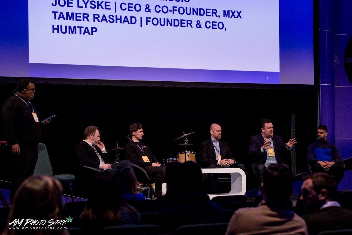 AMPhotoStar's tweet photo. A talk about AI with @Fflic @TheRealAIMusic @MXX_Music @Vochlea @inventorGeorge @humtap @IMROireland #MxT2018 stage @beatvyne #DTS18 @DubTechSummit #caravanmusic #AI #aimusic #Dublincity #music #musicmaking #AI #humtap https://t.co/3NzQQBDPC2