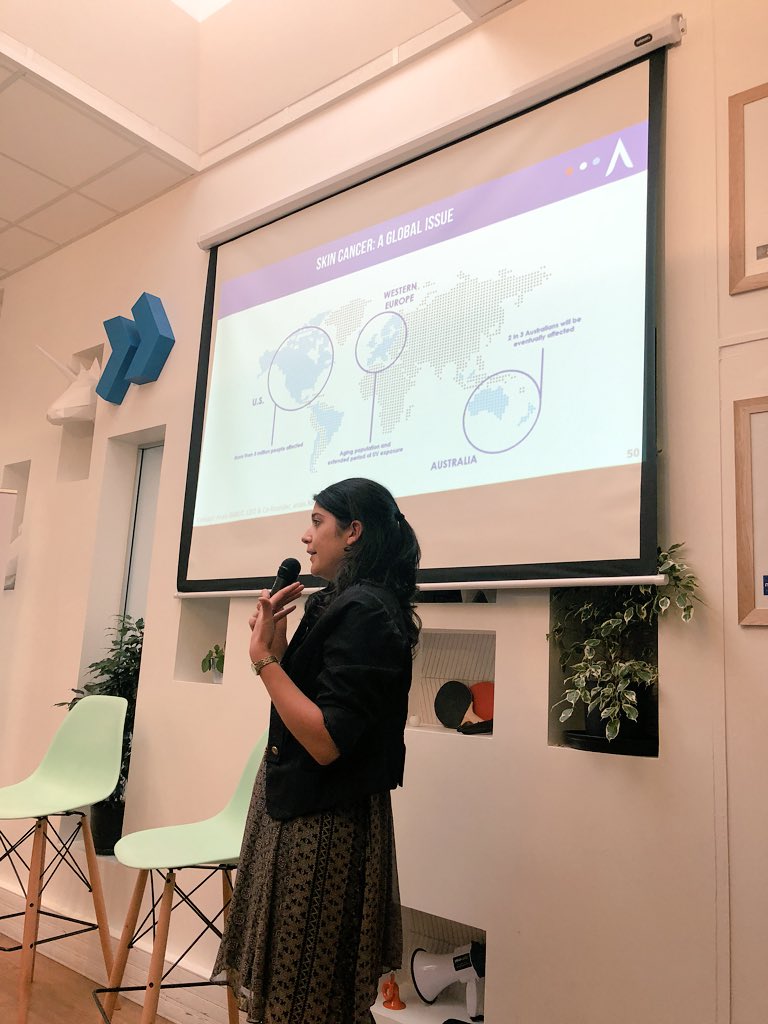 happineo_psy's tweet photo. Nous écoutons Anaïs de @DAMAE_Medical pour son dispositif non invasif de détection précoce des pathologies cutanées 🙂 https://t.co/5zHfwzNoso