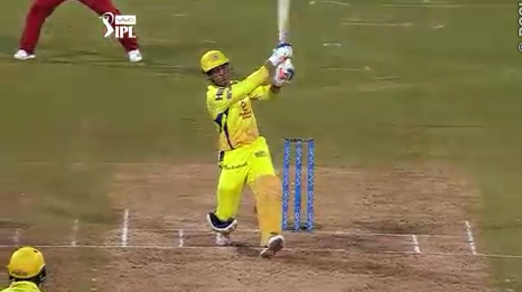 Inspiring_Lowen's tweet photo. Finishing off in style.. it never change..#Dhoni.... #IPL2018  #CSK https://t.co/lXK7qPAPT3