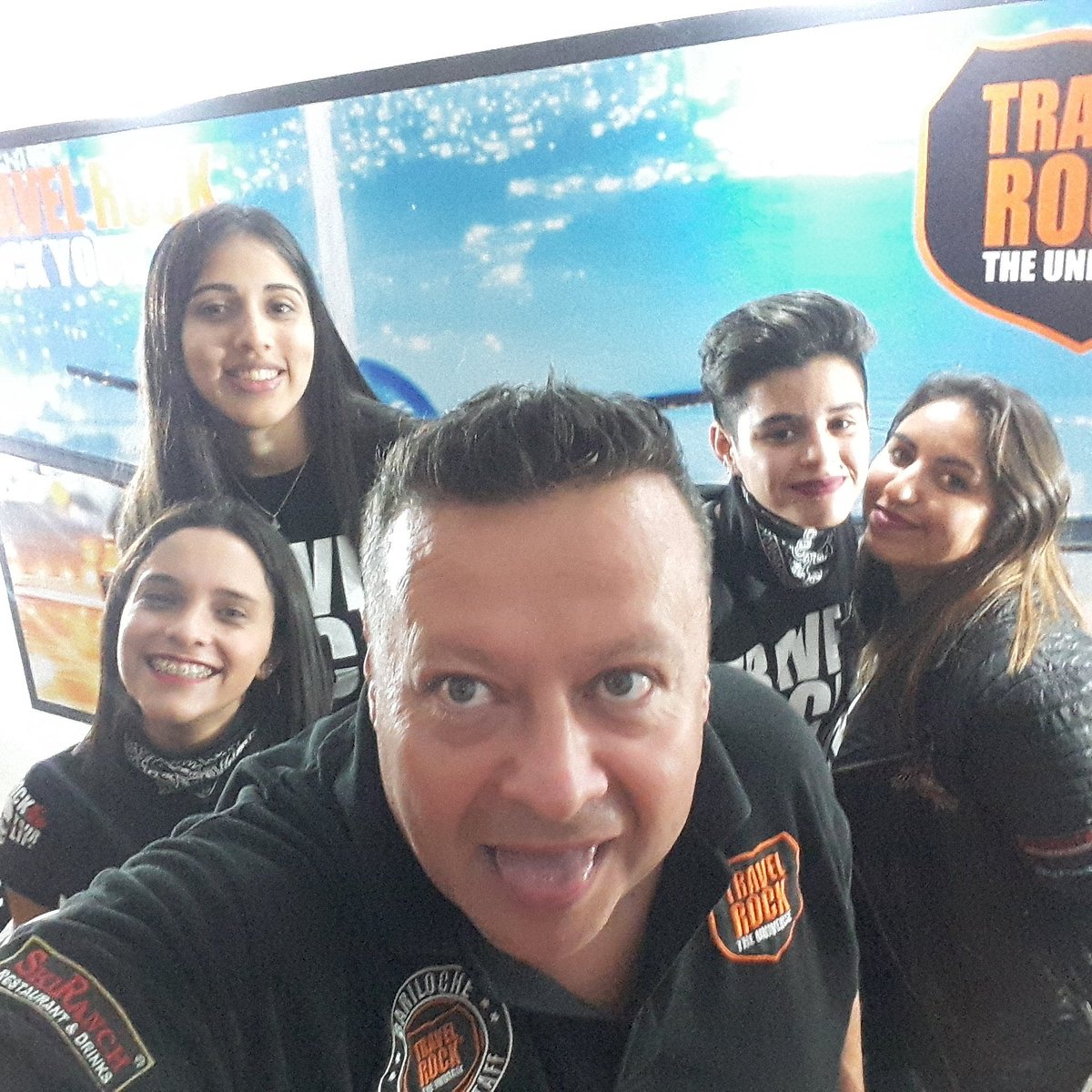 fabrianimador's tweet photo. #NuevaFotoDePerfil https://t.co/ExGnzAkNy3