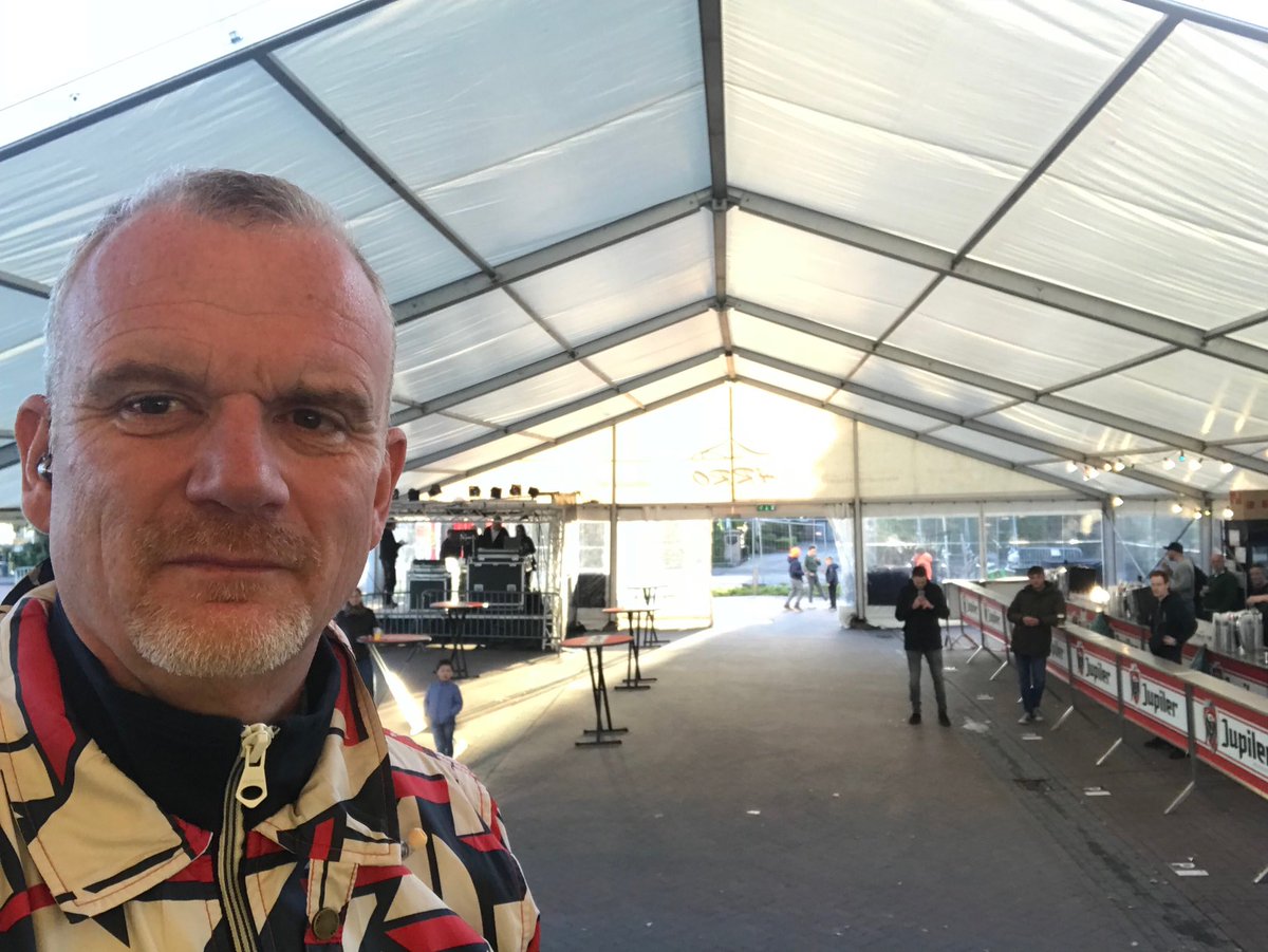 Unieke beelden! Aftrappen om 21.00 uur. Leusden! We Luv You!