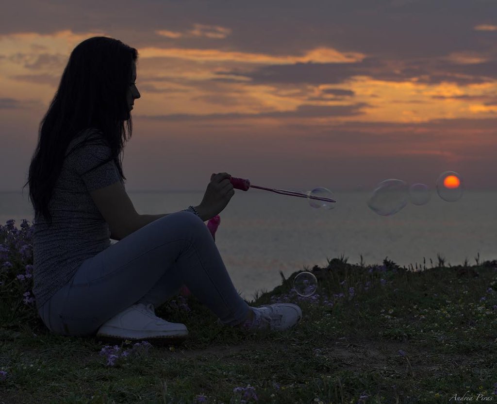 KeepSardinia's tweet photo. Capturing the sunset with a bubble at S’Arena Scoada - 📷 Andrea Piras https://t.co/GQvjLxcd0v