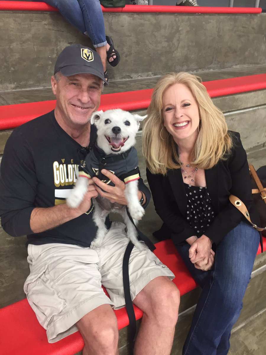 DeniseRosch1's tweet photo. Sitting with @BarkAndre_Furry at practice for @GoldenKnights. Got a kiss!!!  @News3LV https://t.co/lEiRHDM0rV