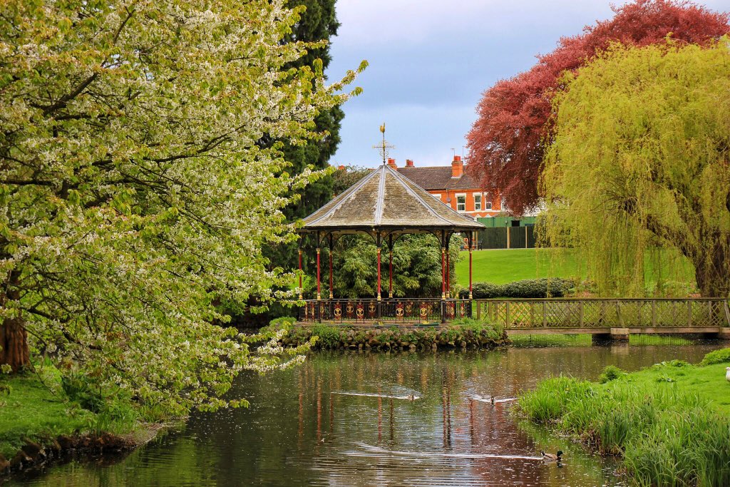 leescott26's tweet photo. Gheluvelt Park beginning to look very colourful! #worcesterparks @worcpic @VisitWorcs https://t.co/ivMfOSg6EV