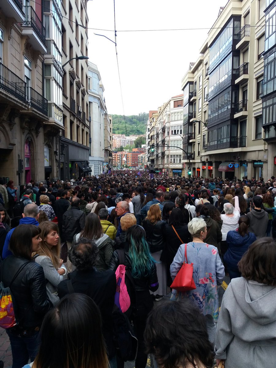 15MBcn_int tweet media