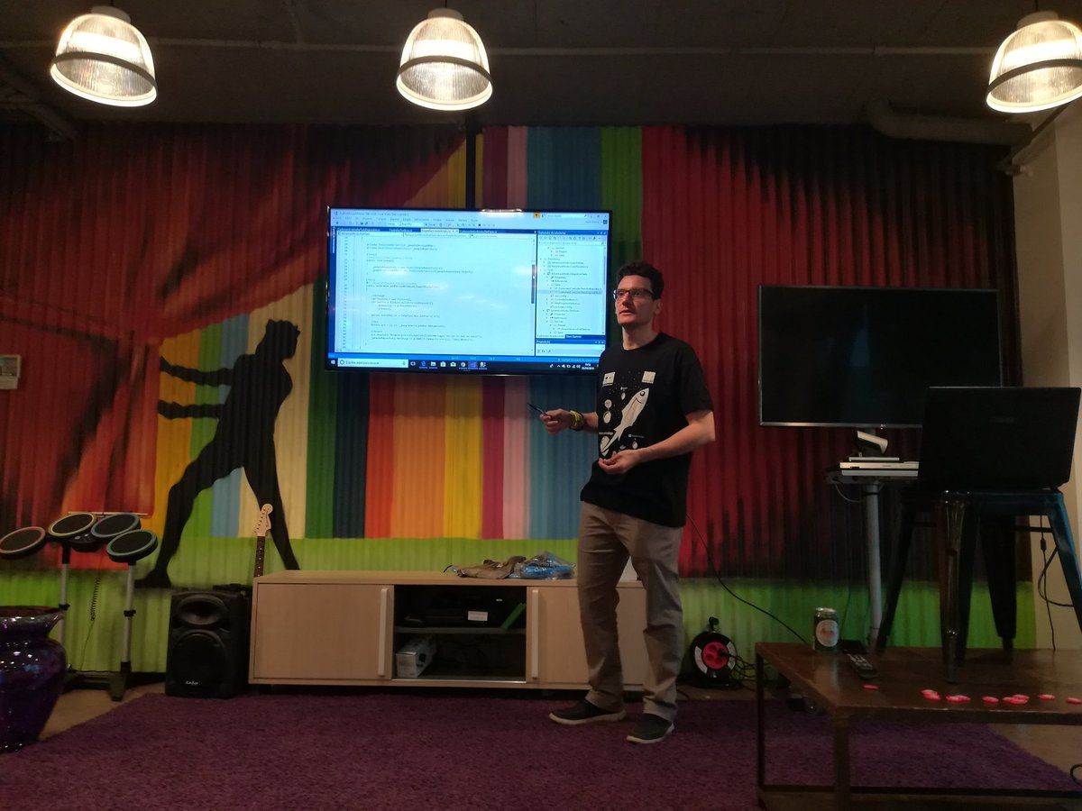Hoy en <a href="/dotnetmalaga/">dotnetMALAGA</a> tenemos a <a href="/javigm/">javi garcia</a> contándonos como hace testing en C#.