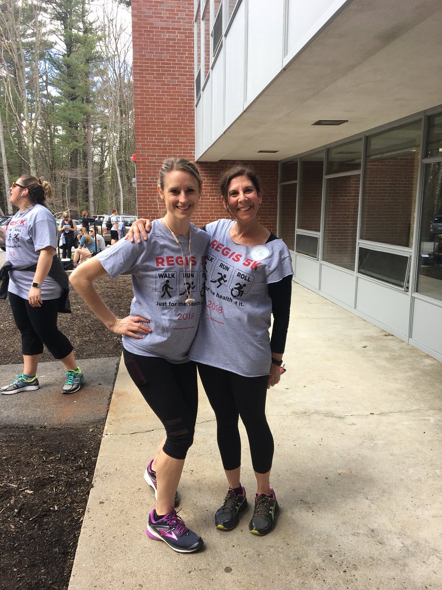 kelt303's tweet photo. @RChealthservice does it all! Awesome #Regis5K where we hit a #MillionYardsforYeardley and a smoothie personally delivered by @DinoMom3! https://t.co/ZBtiNfwGYv