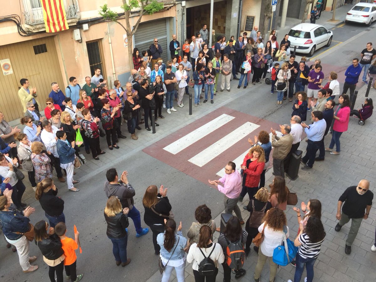 A #SantJoanDespí hem expressat el rebuig a la vergonyosa sentència de #LaManada. Una sentència que no fa justícia i que és un exemple del masclisme present a la nostra societat. <a href="/AjSJDespi/">Ajuntament Sant Joan Despí</a> donarà suport a la revisió de la sentència #YoSíTeCreo #LaManadaSomosNosotras #NoesNo