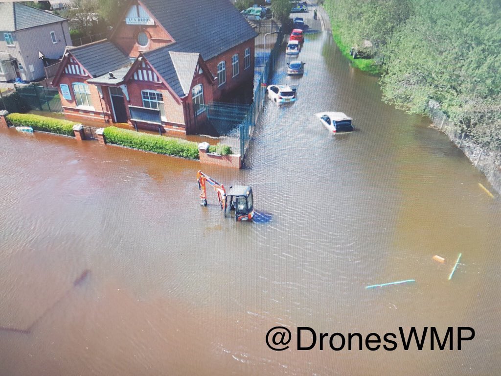 BearwoodNHW's tweet photo. The shocking images of the #Wednesbury flood remind us of the need to be prepared for all emergencies in our own areas. What’s your plan? Develop one now with this great advice from @sandwellcouncil https://t.co/SdcEmskow6 @WMidsPrepared #preparedpanda https://t.co/wwtamzdT3G