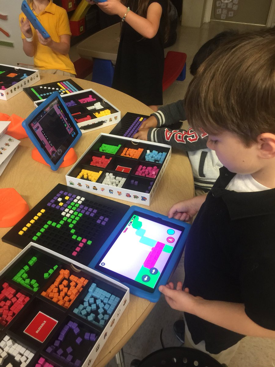 DianeTrout81's tweet image. Designing, testing and redesigning our own video game about plants with characters we made too! Starting plants as seeds and each level has a new stage of the life cycle. Make sure it has water to grow! #oneAthens @SPARK_STEM @bloxelsbuilder #kinderscancode