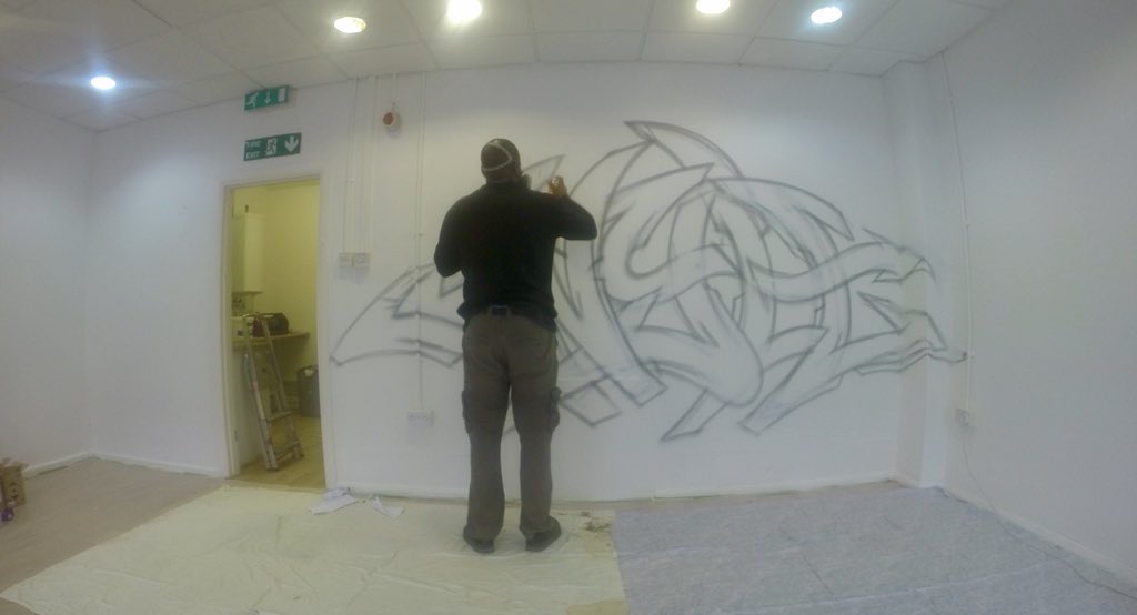 Jb_artz_'s tweet photo. The first wall underway at my latest project. #graffiti #graffitiart https://t.co/HpdfSmdtxW