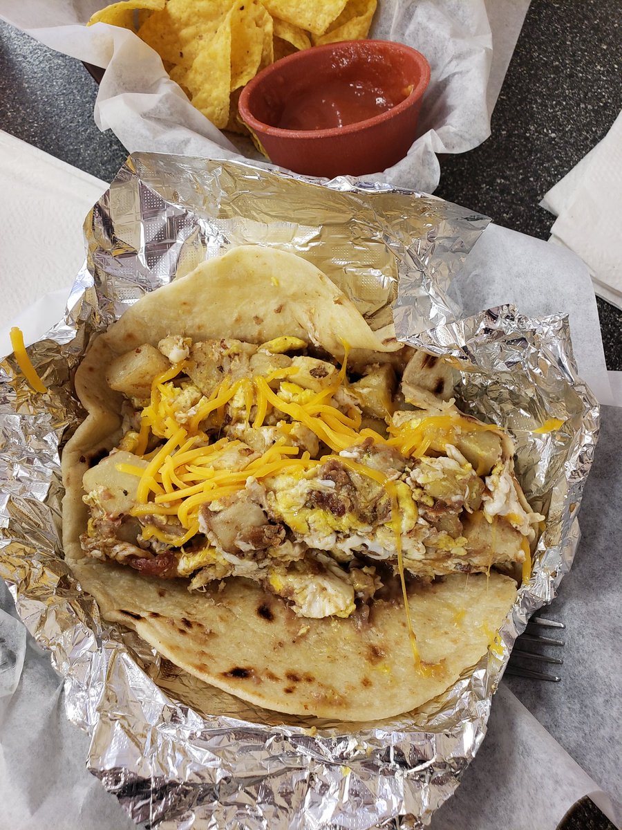 JoshuaDelasexy's tweet photo. Get you some @CasaMorenos https://t.co/vyHKkKlstJ