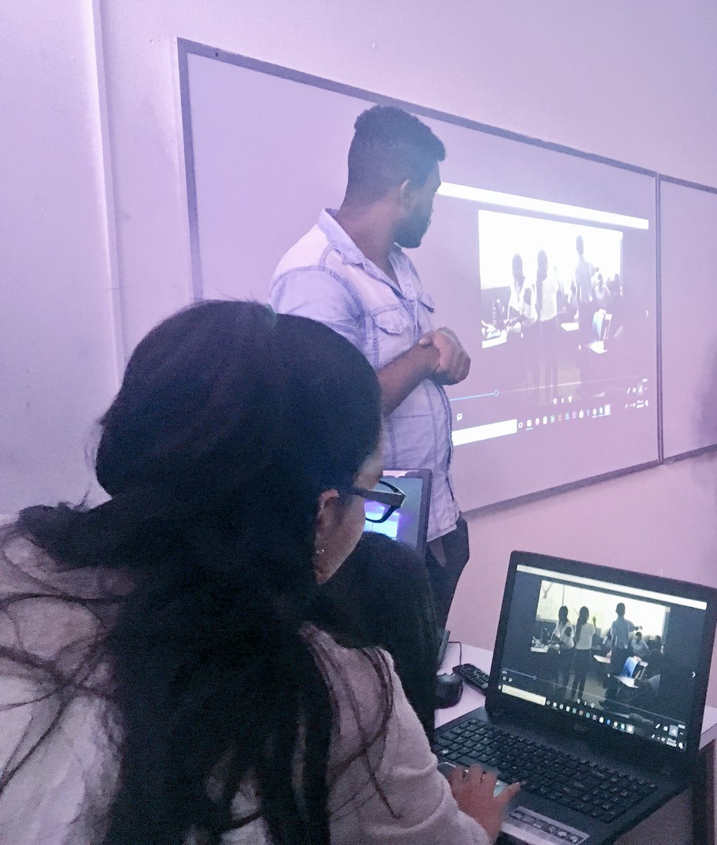 Elissaga's tweet image. El grupo #4 presentó los resultados del taller impartido a chicos de 7mo grado del Instituto América #Perdig18 

Tema: Las historias de #Instagram (lo bueno, lo malo y cómo usarlas mejor) #rrss #ComDigital