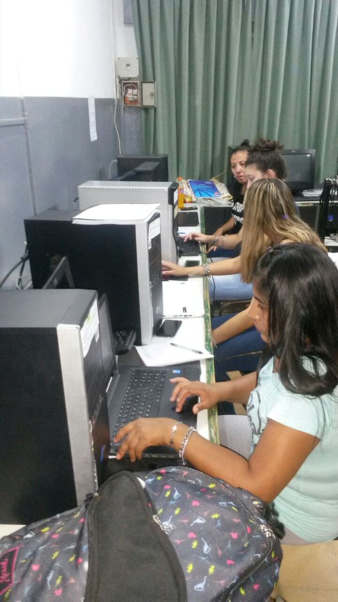 jorgesastre35's tweet photo. #ADCD @CCRTIC Diseñanado con Scribus, curso "Actualización Docente en Contenidos Digitales" https://t.co/jKRb9WvzXu