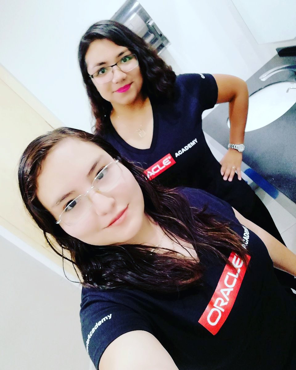 denzelhernandez's tweet image. Agradecemos la estancia en @OracleAcademy por #GirlsInICT 

#OrgullosamenteBUAP