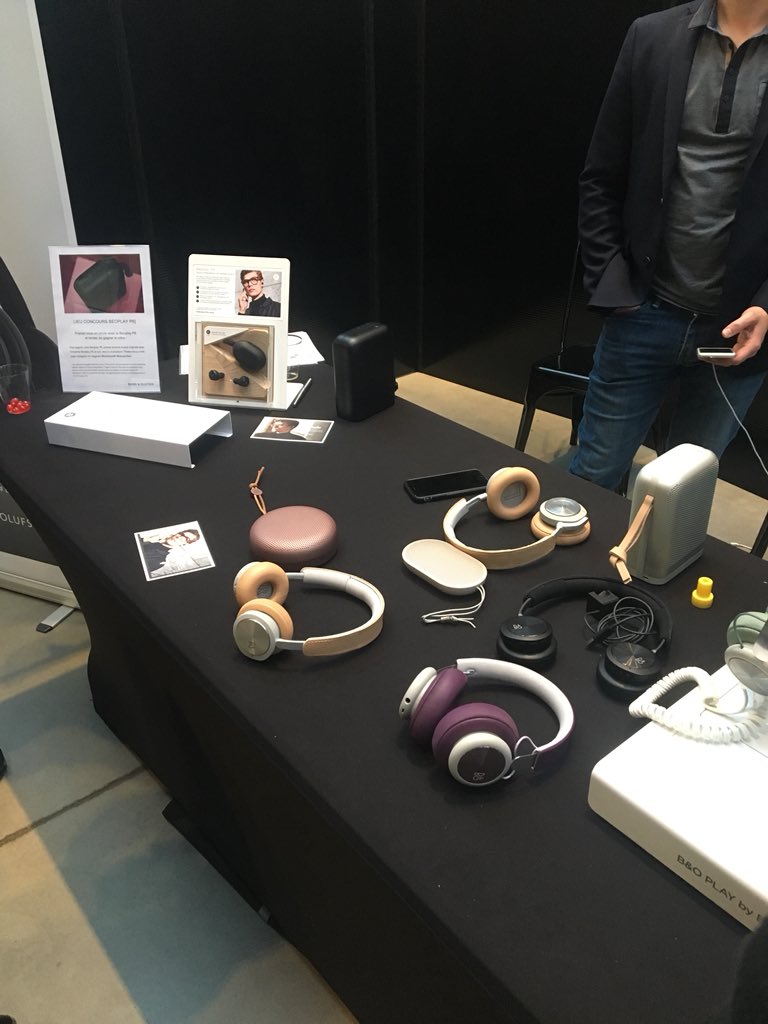 Demooz_Fr's tweet photo. Venez découvrir la nouvelle enceinte Bang & Olufsen : BeoPlay P6, pas encore en vente sur le marché ! @BangOlufsen #MeetupDemooz https://t.co/zEhW24KwPW