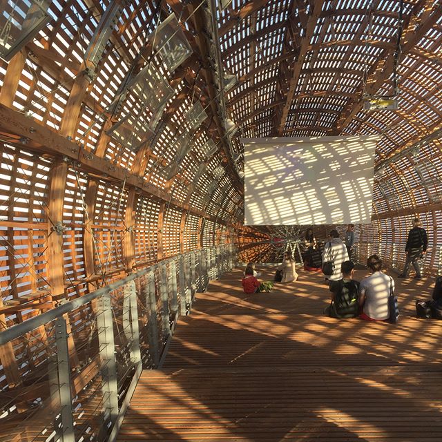 ischiam's tweet photo. #gulliver #doxprague #architecture #art #prague #czechrepublic https://t.co/1ZzpUVfhTe https://t.co/6BnQAk2HMC
