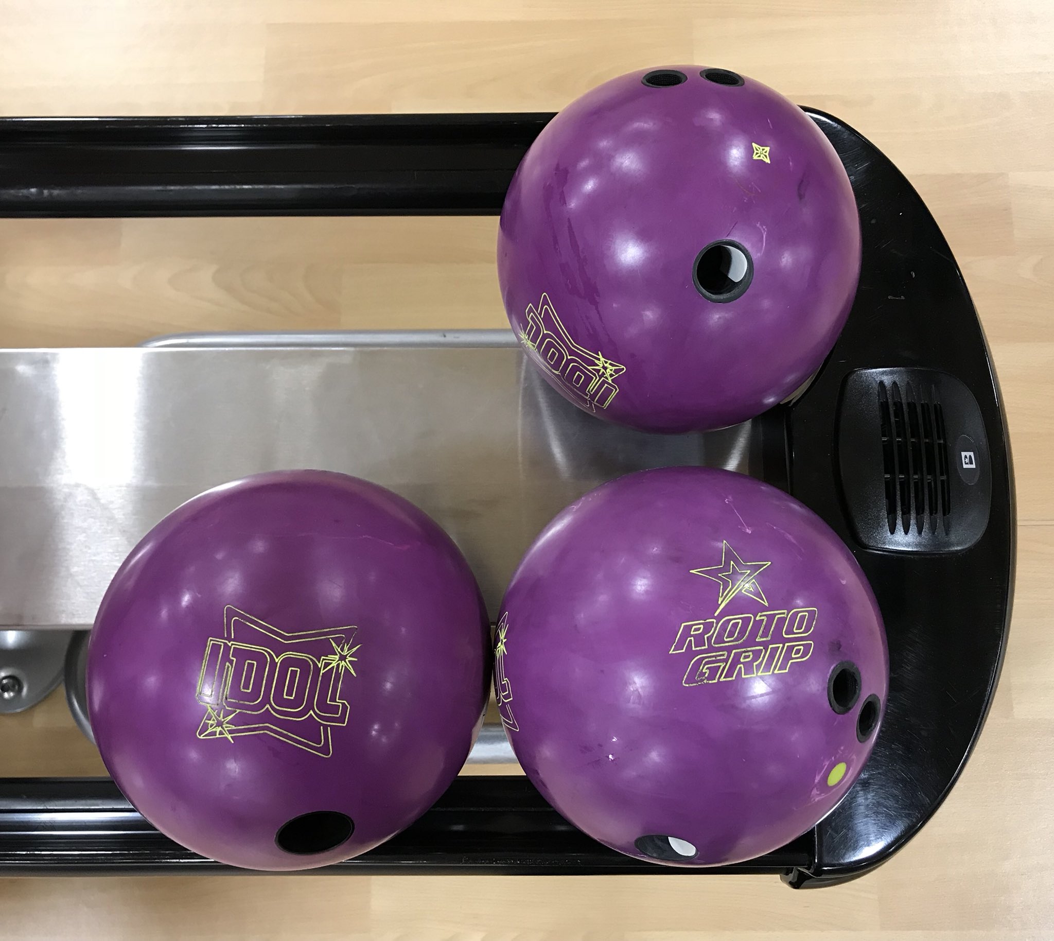 Roto Grip Bowling on Twitter: "I guess you can say the Idol is the ball choice today with PWBA Ladies in Las Vegas. Did you get one yet? #SquadRG #OwnIt