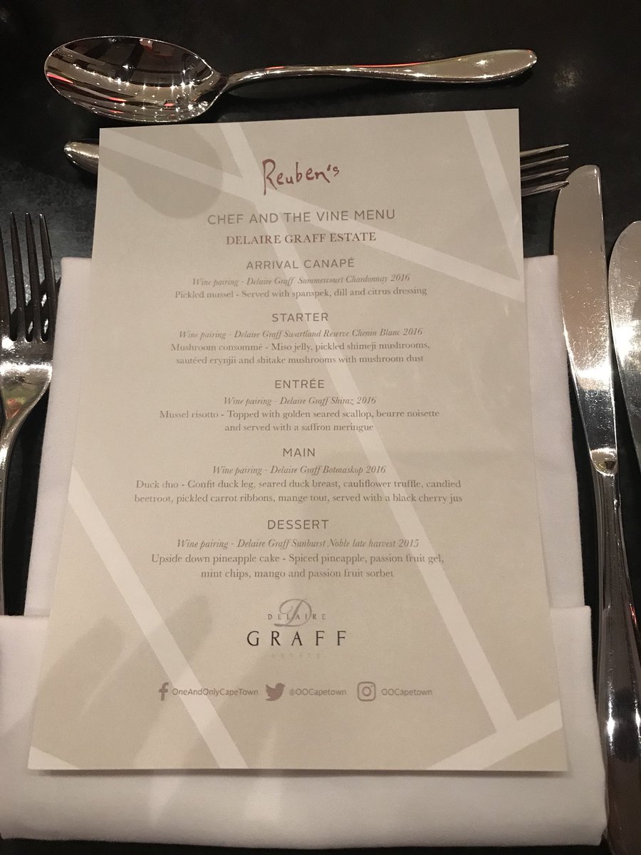 Chef and the vine <a href="/OOCapetown/">One&Only Cape Town</a> with chef <a href="/ReubenRiffel/">Chef Reuben Riffel</a> and @DelaireGraff wines. What a lovely evening so far!